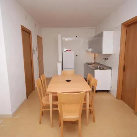 Elena Apartmán